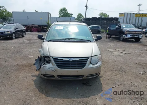 2006 Chrysler Town & Country Touring из США, поврежденный, VIN 2A4GP54L36R818696